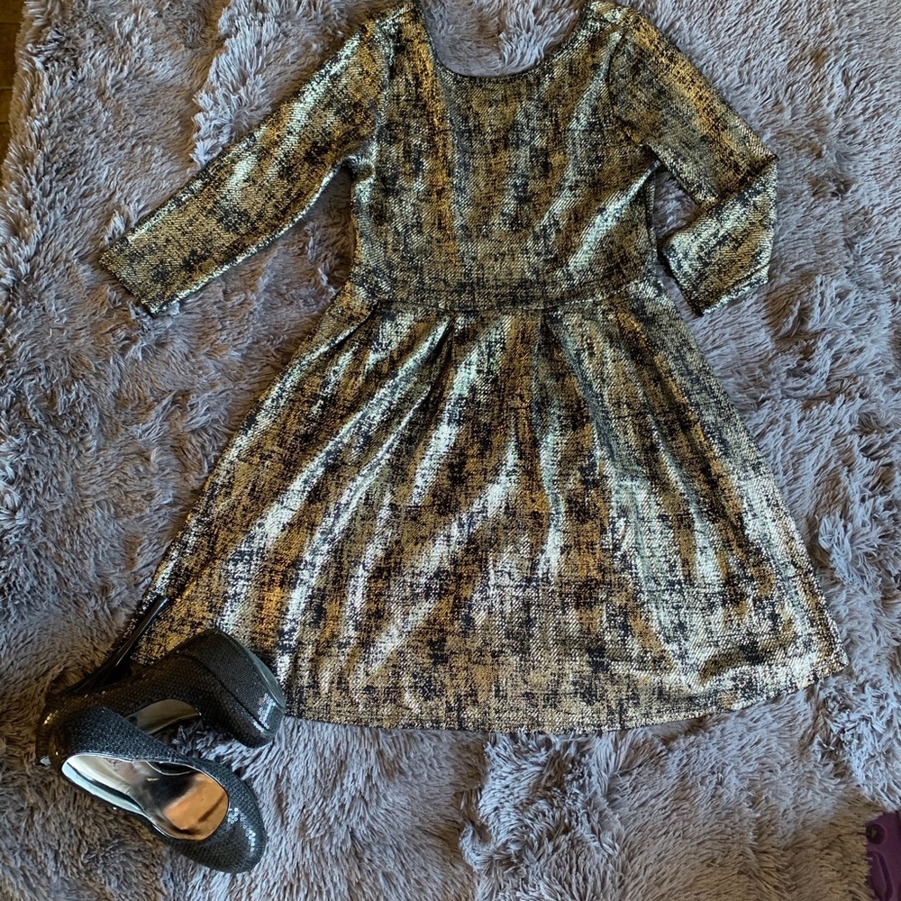 ONE LOVE DRESS - Picture 8 of 8